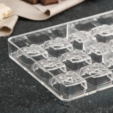 Konfinetta chocolate form "Clover", 27.5 × 17.5 × 2.5 cm, 21 cells (2.5 × 2.5 × 1 cm)-2