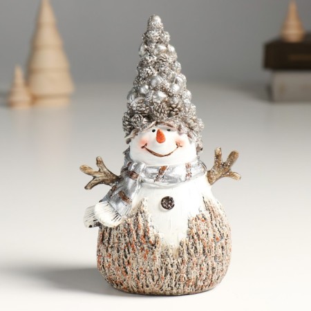 Polystone souvenir "Snowman in a cap of cones and stoopers" 10x8x17 cm