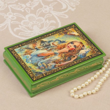 Casket "Forest Virgin", Green, 11 × 16 cm, lacquer miniature