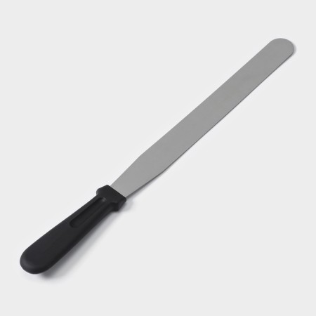 A blade-tank with a plastic handle, straight, 37 cm, working part 25 cm, black color