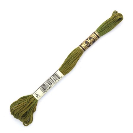 The threads of the DMC 117 (937), 12 pcs. packaged