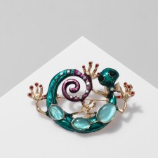 Brooch 