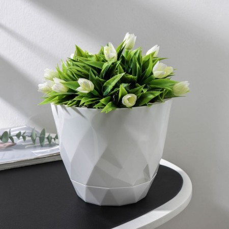 Pot for flowers with the pallet laurel, 2.3 l, d = 17.5 cm, h = 15 cm, white color