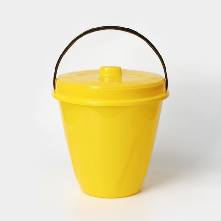 A bucket with a lid "Light", 10 l, yellow color