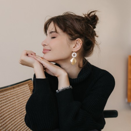 Earrings with pearl "sia" leaflet, white color in gold-3