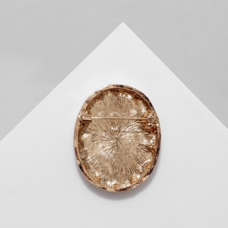 Brooch "Kame" Skull, colored in gold-1