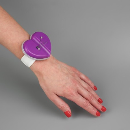 Magnetic needle on the hand "Heart", 23 × 6.3 cm, color mix-5