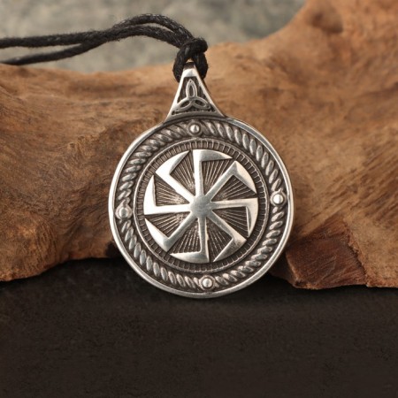 Kolovrat amulet, Pueter metal, art casting