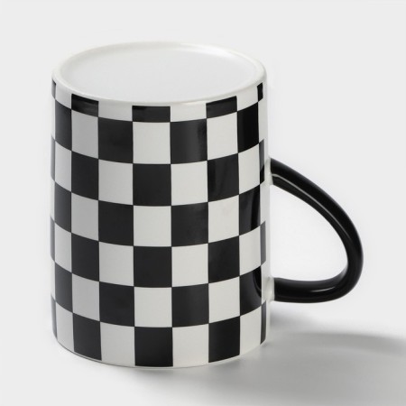 Ceramic mug with a spoon "Abstract", 400 ml, black and white color-5