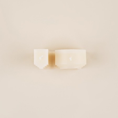 Wax candle, 9.3 × 8 × 2 cm