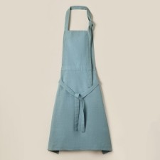 Apron of a female kitchen on the ties of SL Home 
