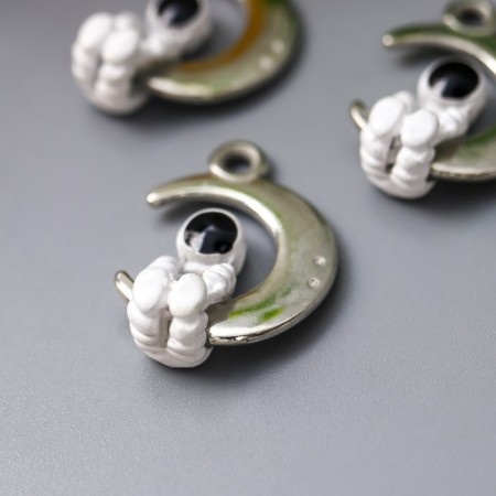 Decor for creativity Metal "Cosmonaut for a month" Emal 2x1.5 cm-1