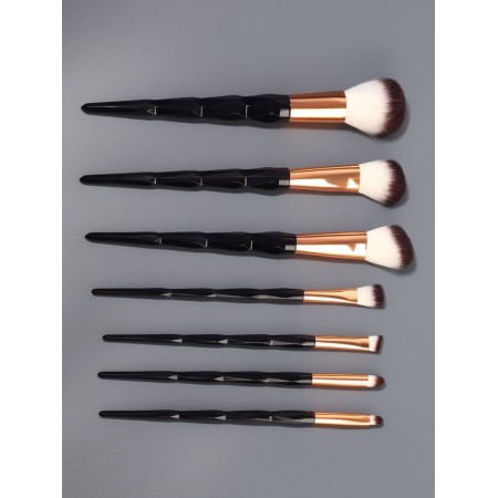 Set of brushes d/makeup 7 pc 20cm nylo/plastic black bag QF-1
