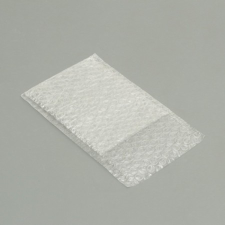 A package of runway with a valve, p/e, unpainted, 3 layers, 18 x 16 + 5 cm-1