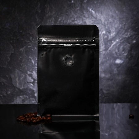 Eight -shirt package with a valve, flat bottom, black, 11 x 21 x 5.5 cm-2