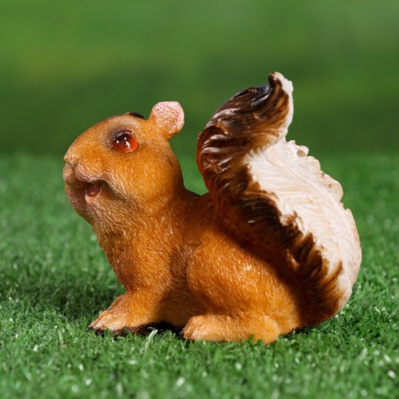 Garden figure "Squirrel" 9x5.5x8.5cm-1