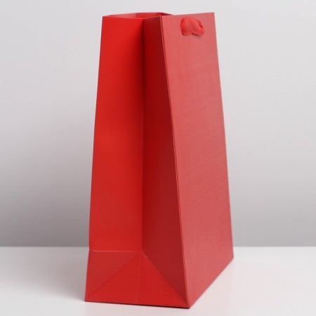Gift package laminated, packaging, "red", m 26 x 30 x 9 cm-1