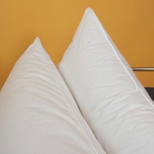 The pillow is low, size 50x70 cm, color mix