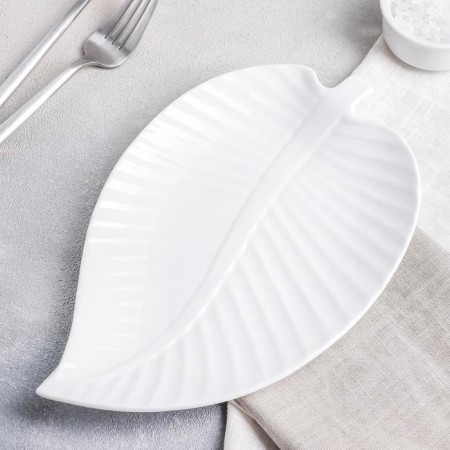 Ceramic "Leaf" dish, 25 × 16 × 1.5 cm-1