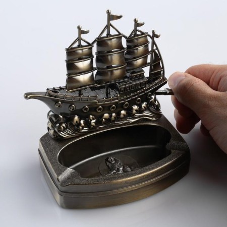 Lighter with an ashtray "Ship on the Waves", Piezo, Gas-3