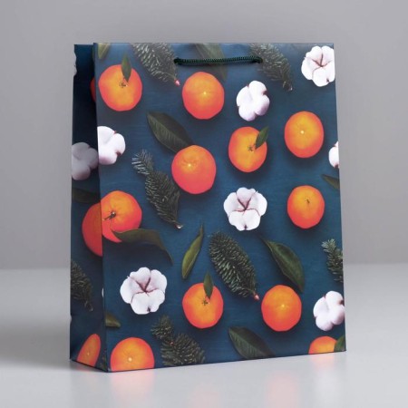 Laminated vertical “Happiness in the New Year”, ML 23 x 27 x 8 cm, New Year