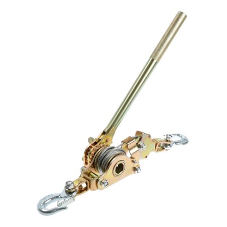 The winch is a lever tundra, a ratchet mechanism with a switch, reverse, traction 2 tons, cable 2 meters-5