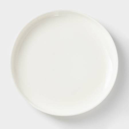 Porcelain plate Wilmax, D = 19 cm, white color