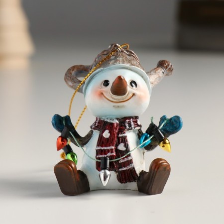 Souvenir Polystone Snowman "Snowman with a watering can on the head, holds a garland" 6x5x6 cm