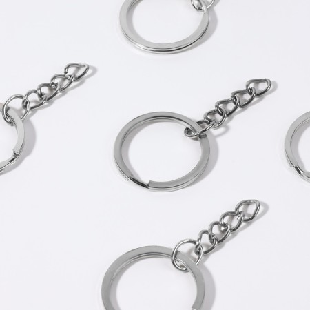 The base for the key fob, with a chain, flat, d = 25 mm, 10 pcs, silver color