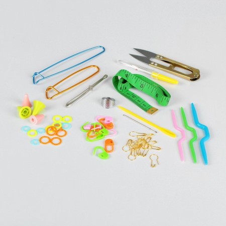Knitting set, 57 items, in case-13