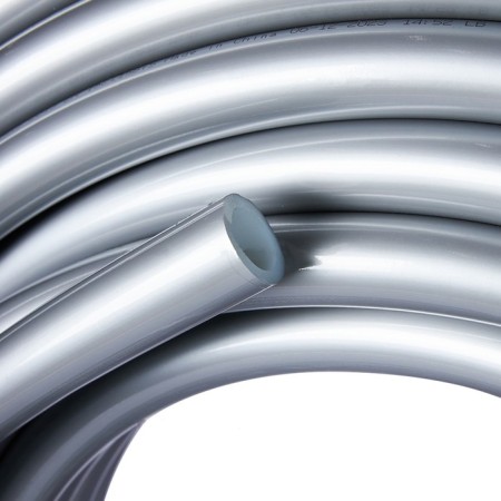Pipe made of steamed polyethylene rommer, pex-a, d = 32x4.4 mm, oxygen layer, bay 50 m-4