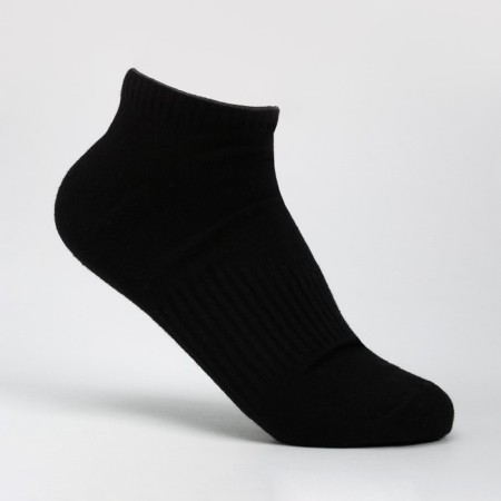 A set of male socks is 3 pairs, white, black, gray melange, size 27-29-1