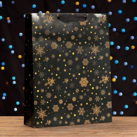 Laminated vertical "snowflakes", 33 x 42 x 10 cm laminate-3
