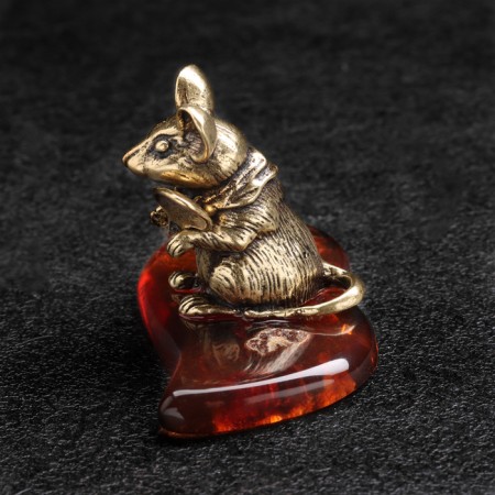 Souvenir "Mouse with a spoon of rake", brass, amber-2