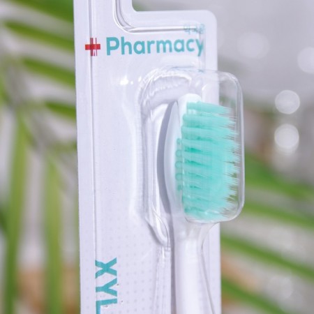 O-Zone Xylitol 1/240 toothbrush-2
