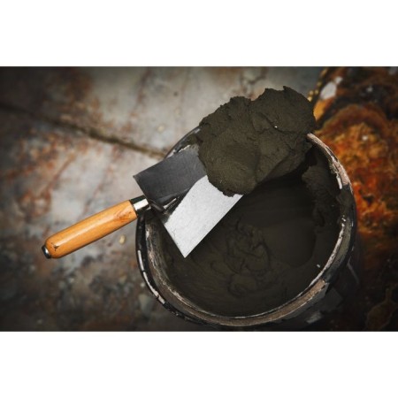 Celma of concrete worker tundra, triangular, wooden handle, 150 mm-1
