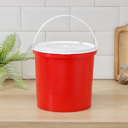 A bucket with a sealed lid, 5 l, color mix-6
