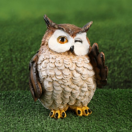 Garden figure "owl winks" 16x16x20cm