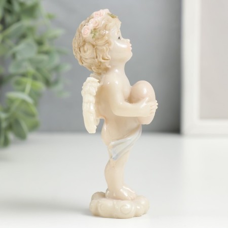 Polystone souvenir "A chubby angel in a flower wreath, with a big heart" Lacques 10.5x4.5x5.5 cm-1
