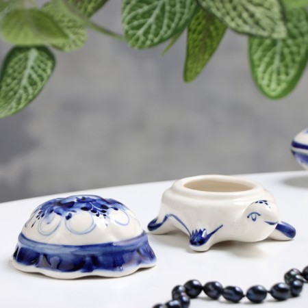 Gzhel box "Turtle", white-blue, ceramics,-3