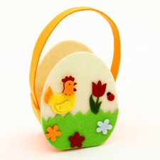 Easter decor basket 