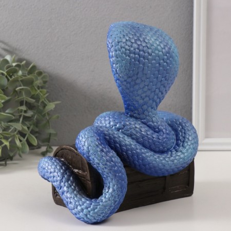 New Year's figure "Cobra on the chest" 20 x 17 x 12 cm.-2