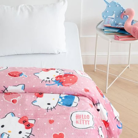 Pavid Pavlinka Hello Kitty Strawberries 100x150cm, Aerosoft 190 g/m, PE100%-2