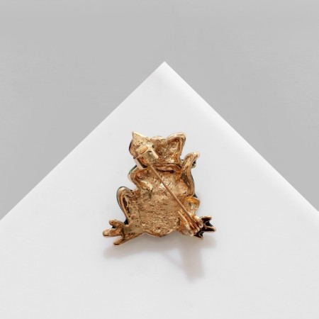 Brooch "Frog" Madame, colored in gold-1