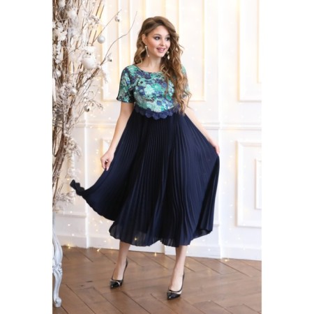 Women's dress, size 42-1