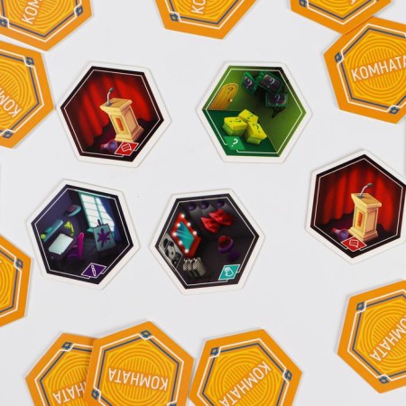 A board game to explain the words "Party Quest. Speak, draw, show ", 380 cards, 14+-10