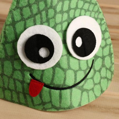 Bath cap "Dragon with a comb" felt green-1