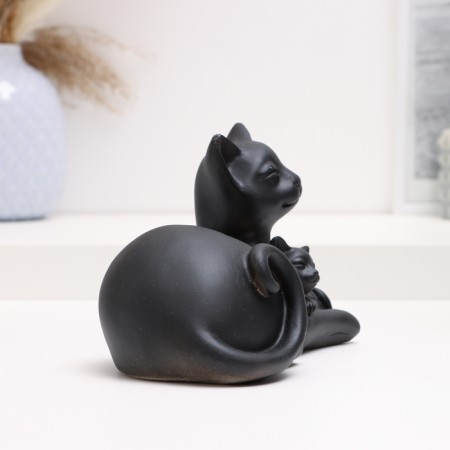 The figure "cats lie" black, 18x10x12cm-3