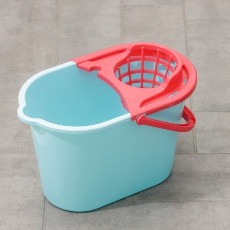 A bucket with an anneal "Classic", 10 l, color mix-3