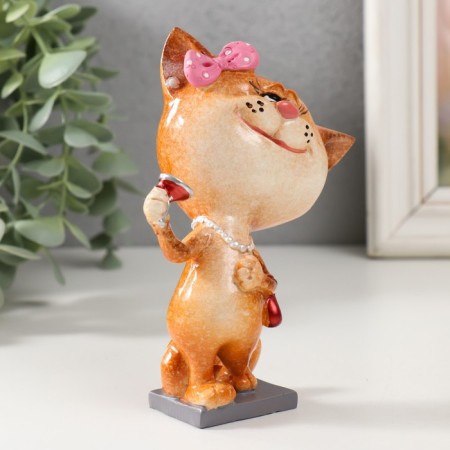 Souvenir Polystone Lak "A cat with a glass" 8.3x6.2x13.8 cm-1
